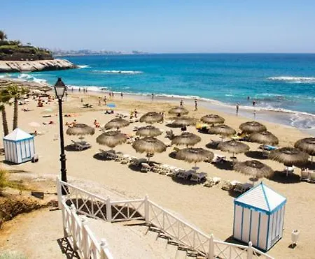 Fantastic 3 Bedrooms Mareverde, Wifi Free Дом отдыха Адехе