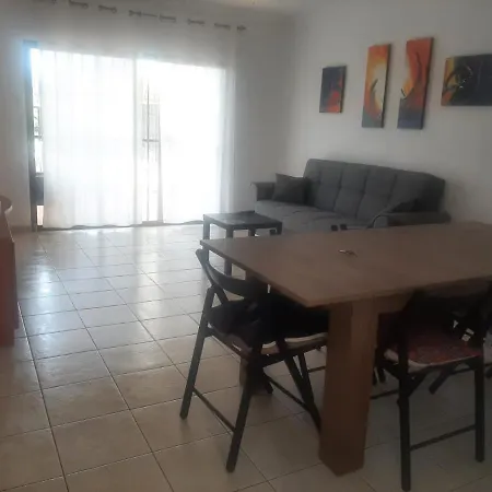 Дом отдыха Fantastic 3 Bedrooms Mareverde, Wifi Free *