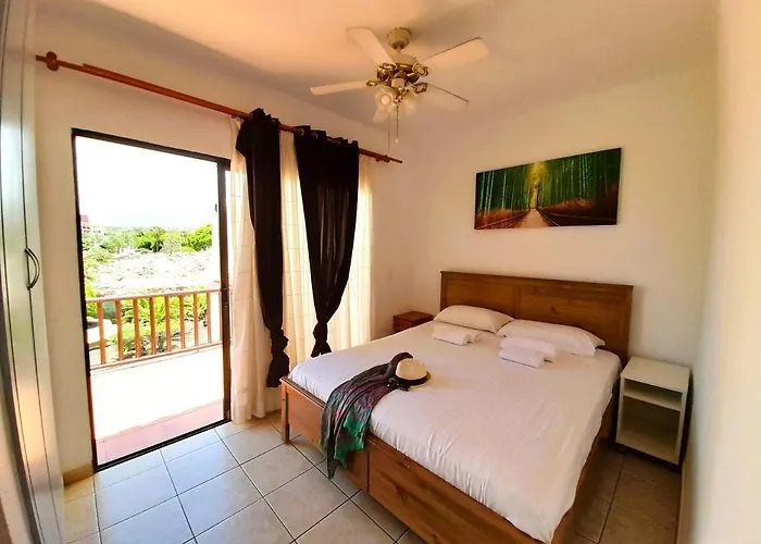 Fantastic 3 Bedrooms Mareverde, Wifi Free Σπίτι διακοπών *